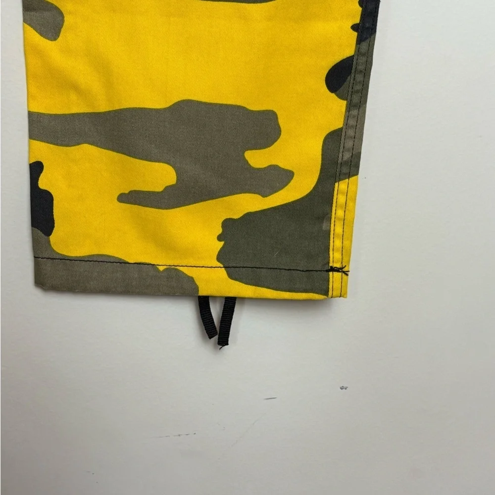 Unisex Camouflage Cargo Pants - Yellow and Green